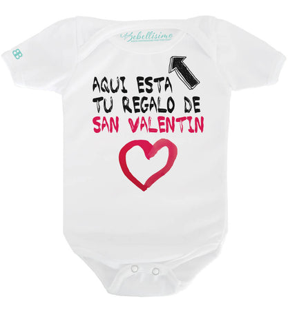 Pañalero Personalizado San Valentín Modelo "Aquí esta tu regalo"